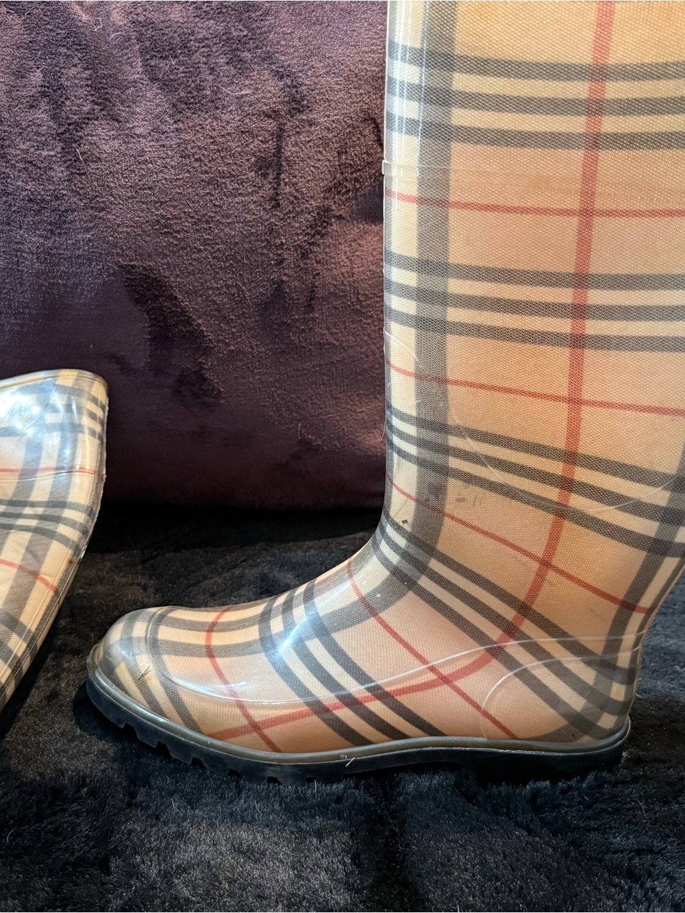 2 pair of Burberry rain boots for this price - Picture 8 of 11
